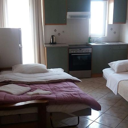 Hanna'S Apartments Palaiochora Dış mekan fotoğraf
