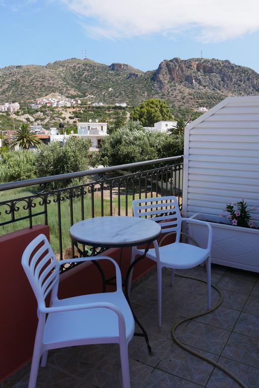 Hanna'S Apartments Palaiochora Dış mekan fotoğraf