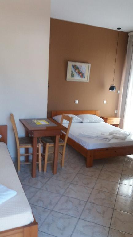 Hanna'S Apartments Palaiochora Dış mekan fotoğraf